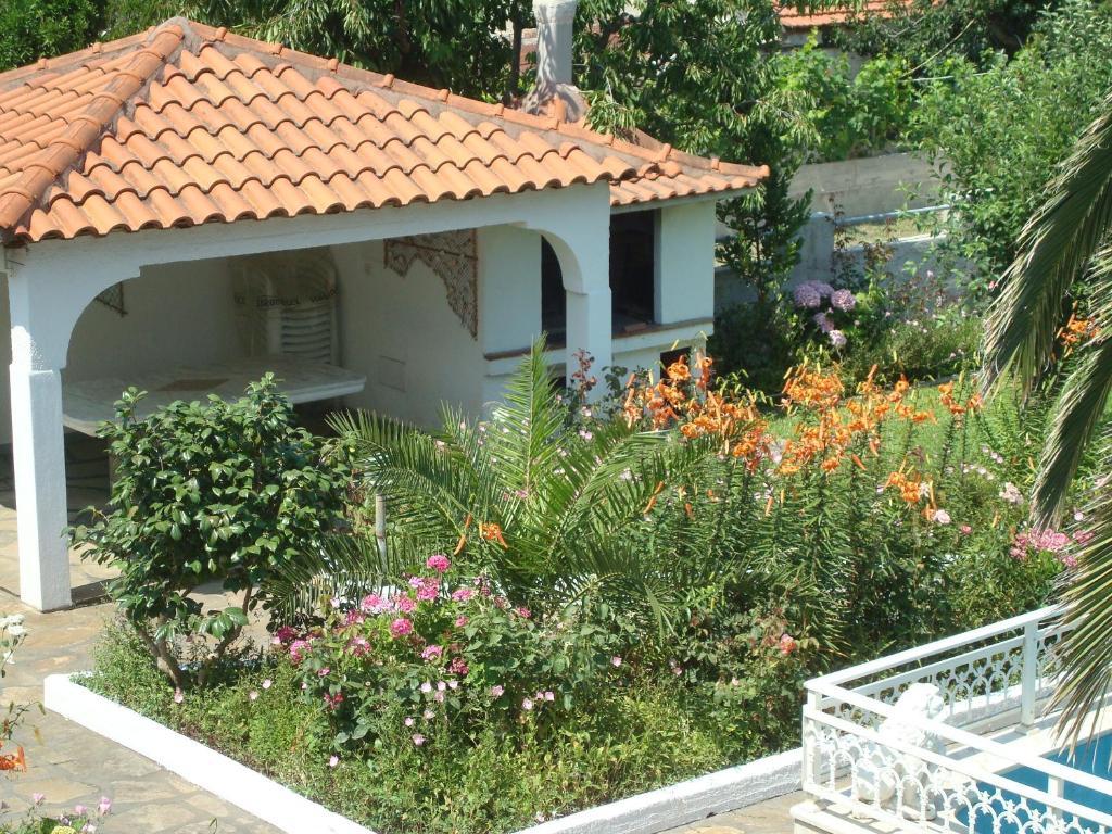 Villa Tonia Apartments Szárti Kültér fotó